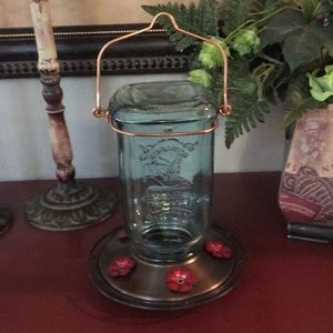 Hummingbird feeder